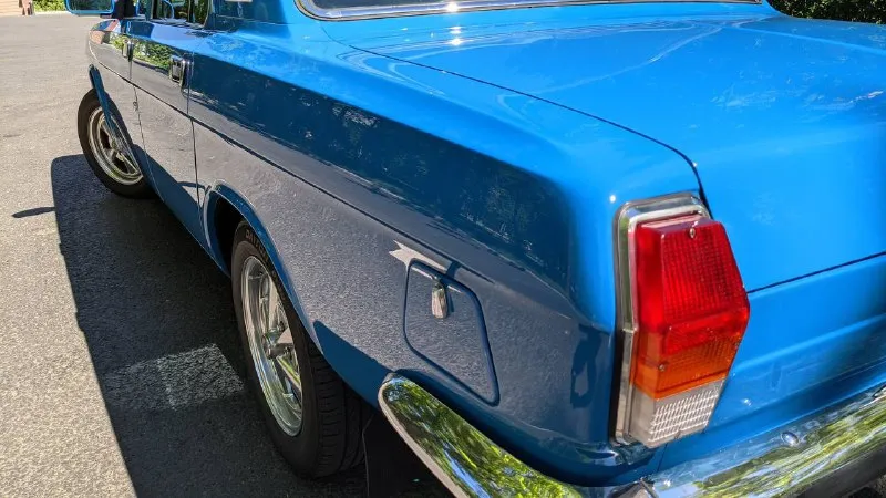 Газ 24, 1977 года выпуска. restomod/protouring - машина отреставрирована снаружи с полной модификацией технической части. пробег 33 000 км с момента сборки авто в 2016 году. все технические изменения официально оформлены. сборкой машины занималась московская студия тюнинга nva-motors. на сегодняшний день стоимость аналогичного комплекса работ 5 - 12 млн. р., срок изготовления 1 - 3 года. - двигатель toyota 1uz-fe vvt-i, v8, 4л, 290 л. с., (256 л. с. по птс), крутящий момент 407 нм. , установлен на родные подушки - коробка автомат toyota a650e (5-и ступенчатая) - задний мост volvo 740/940, пара 3,54 - передняя подвеска газ 31105 (шаровая) - рулевая колонка газ 31105 (с гур) - вакуумный усилитель тормозов nissan - дисковые тормоза по кругу - кузов полностью восстанавливался - заменены все двери, крылья, передний фартук, задняя панель, пороги и усилители (усилители сделаны из толстого профиля), все зазоры выведены навариванием и шлифованием, сделана антикоррозионная обработка. цена 2🍋 📱 +7-949-361-99-68. - фотография - 3