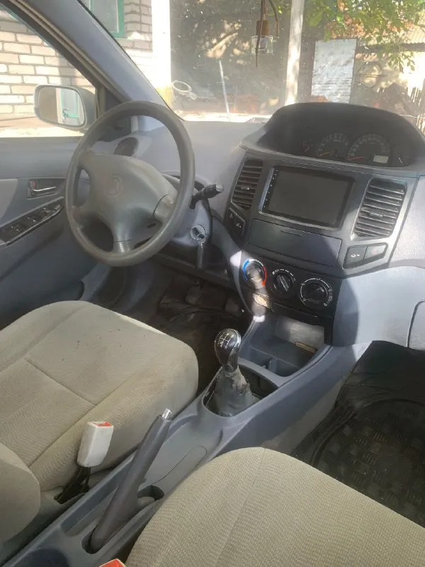 Продам geely mk 2012 г поставлен новый двигатель нужно сделать сцепление и тормоза заводиться отлично, из- за сцепления не на ходу по кузову есть места с рыжиками, порог целый, не гнилой и не гнутый ходовка перебрана стоит - в птс не вписана отдам всесезонку на штампах в подарок цена 200.000 осмотр в иловайске документы в порядке, стоит на учёте + 79493652439 📲 tg: @tyttopreklama 📞 звоните: +7(949)3652439 - фотография - 2