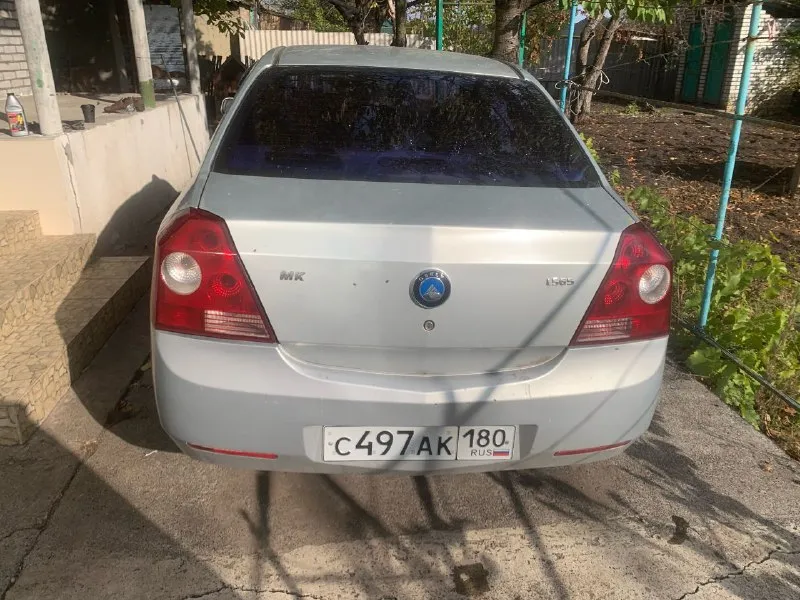 Продам geely mk 2012 г поставлен новый двигатель нужно сделать сцепление и тормоза заводиться отлично, из- за сцепления не на ходу по кузову есть места с рыжиками, порог целый, не гнилой и не гнутый ходовка перебрана стоит - в птс не вписана отдам всесезонку на штампах в подарок цена 200.000 осмотр в иловайске документы в порядке, стоит на учёте + 79493652439 📲 tg: @tyttopreklama 📞 звоните: +7(949)3652439 - фотография - 6