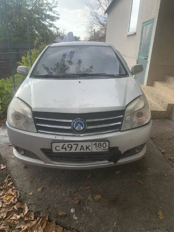 Продам geely mk 2012 г поставлен новый двигатель нужно сделать сцепление и тормоза заводиться отлично, из- за сцепления не на ходу по кузову есть места с рыжиками, порог целый, не гнилой и не гнутый ходовка перебрана стоит - в птс не вписана отдам всесезонку на штампах в подарок цена 200.000 осмотр в иловайске документы в порядке, стоит на учёте + 79493652439 📲 tg: @tyttopreklama 📞 звоните: +7(949)3652439 - фотография - 8