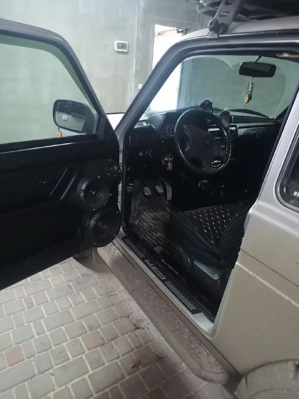 Продам нива урбан 2016 кондей, гур, подогрев сидений, резина зима, хорошая музыка, сабвуфер 🔊, все изменения оформлены 1 🍋 50000 торг +79497141874 - фотография - 6