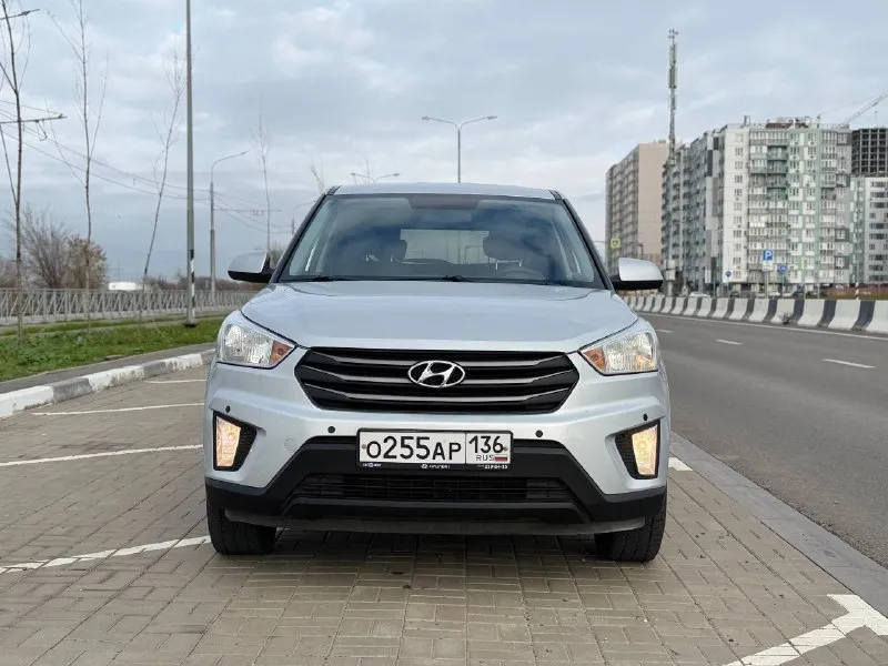Hyundai creta год 2018 мотор 1.6 механика пробег 133 тысяч км не бит не крашен 100% один хозяин с автосалона ! вся обслужена вложений не требует зимняя резина установлена парк тройники по кругу подогрев сидений электро стеклоподъемники документы полный порядок любое оформление 2 ключа сервисные книжки дорогая сигнализация starline комплект колес на дисках за отдельную цену! цена 1.425.000тысяч рублей контакты: - телефон: +7(949)910-02-20 - телефон: 8(909)408-88-98 - связь через мессенджеры: telegram, whatsapp - фотография - 2
