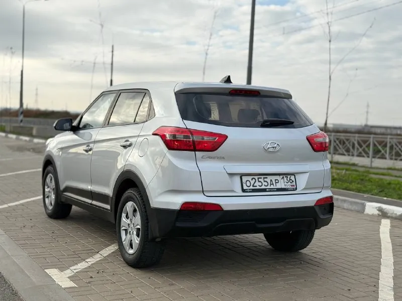 Hyundai creta год 2018 мотор 1.6 механика пробег 133 тысяч км не бит не крашен 100% один хозяин с автосалона ! вся обслужена вложений не требует зимняя резина установлена парк тройники по кругу подогрев сидений электро стеклоподъемники документы полный порядок любое оформление 2 ключа сервисные книжки дорогая сигнализация starline комплект колес на дисках за отдельную цену! цена 1.425.000тысяч рублей контакты: - телефон: +7(949)910-02-20 - телефон: 8(909)408-88-98 - связь через мессенджеры: telegram, whatsapp - фотография - 4