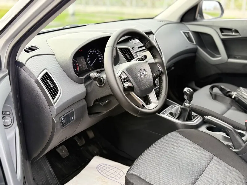 Hyundai creta год 2018 мотор 1.6 механика пробег 133 тысяч км не бит не крашен 100% один хозяин с автосалона ! вся обслужена вложений не требует зимняя резина установлена парк тройники по кругу подогрев сидений электро стеклоподъемники документы полный порядок любое оформление 2 ключа сервисные книжки дорогая сигнализация starline комплект колес на дисках за отдельную цену! цена 1.425.000тысяч рублей контакты: - телефон: +7(949)910-02-20 - телефон: 8(909)408-88-98 - связь через мессенджеры: telegram, whatsapp - фотография - 9