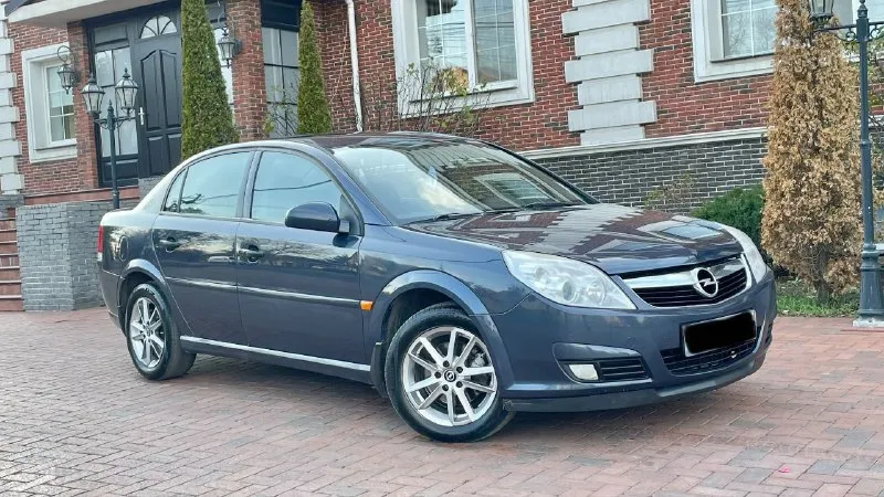 🇷🇺 г. донецк/макеевка. 🚘 - марка: opel vectra c (рестайлинг). 📅 - год выпуска: 2008. 🛢 - ️объем мотора: 1.8л. ⚙ - ️коробка: механическая 5-ступка. 📉 - пробег: 185.000 км. 🟢 - комплектация: кондиционер, гур, airbag, abs, esp, курсовая устойчивость, передние эсп, передние подогрев сидений, обогрев лобового и заднего стекла, электро зеркала, бортовой компьютер, против туманные фары. 📝 - описание: машинка в отличном состоянии, заменены все расходники вложений не требует, кузов как на фото без рыжиков и гнилья, дно пороги в отличном состоянии, мотор коробка отлично так же и ходовая часть отрабатывает как нужно, вся электрика и каждая кнопочка работает отлично, кондей заправлен и дует, у машины за все время 3 владельца машинка хозяйская. есть сервисные книжки, автотека по запросу. все интересующиеся вопросы по телефону. торг реальному покупателю у капота. осмотр: донецк/макеевка по договоренности. 💵 - цена: 530.000 руб ☎ - связь: +79494046797 +79494789421. - фотография - 5