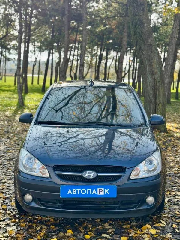 Hyundai getz at 💰цена: 600 000р 🏢город: мариуполь 📅год выпуска: 2006 🧾пробег: 165 568 ем ⚙️двигатель: 1.4 ⛽топливо: бензин ⚙️кпп: автомат 📞 телефон: +7-949-727-41-51 +7-989-263-55-56 +7-949-551-91-52 💾 описание: ✅ кузов в отличном состоянии ✅ техническая часть на 5+ ✅ южная эксплуатация ✅ салон как новый ✅ коробка автомат кондиционер ❄️ (работает отлично), подогрев сидений 🔥, abs, airbag, 4 стеклоподъемника, задние дисковые тормоза, гидроусилитель руля, электро зеркала, два ключа, птф, регулировка сиденья по высоте, сигнализация, магнитола с usb. улица шевченко 269 - фотография - 2