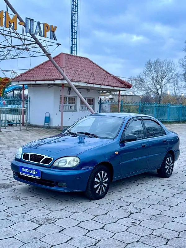 🇰🇵 daewoo lanos 💰цена: 220 000р 🏢город: мариуполь 📅год выпуска: 2008 🧾пробег: 210 241 км. ⚙️двигатель: 1.5 ⛽топливо: бензин ⚙️кпп: механика 📞 телефон: +7-949-551-91-52 +7-989-263-55-56 +7-949-727-41-51 💾 описание: простая и надежная рабочая лошадка. ✅ три владельца, птс оригинал. ✅ хорошее техническое состояние. ✅ кузов без сквозной коррозии. ✅ оригинальный пробег. ✅ кондиционер работает, гидроусилитель руля, электростёкла, тахометр, подушка безопасности, сигнализация. улица шевченко 2️⃣6️⃣9️⃣ - фотография - 3