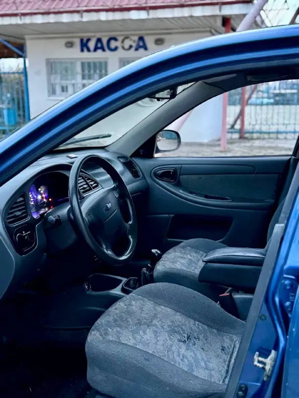 🇰🇵 daewoo lanos 💰цена: 220 000р 🏢город: мариуполь 📅год выпуска: 2008 🧾пробег: 210 241 км. ⚙️двигатель: 1.5 ⛽топливо: бензин ⚙️кпп: механика 📞 телефон: +7-949-551-91-52 +7-989-263-55-56 +7-949-727-41-51 💾 описание: простая и надежная рабочая лошадка. ✅ три владельца, птс оригинал. ✅ хорошее техническое состояние. ✅ кузов без сквозной коррозии. ✅ оригинальный пробег. ✅ кондиционер работает, гидроусилитель руля, электростёкла, тахометр, подушка безопасности, сигнализация. улица шевченко 2️⃣6️⃣9️⃣ - фотография - 9