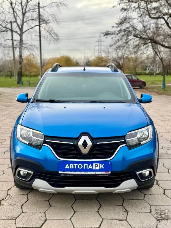 🚙 renault sandero stepway 💰цена: 1 260 000р. 🏢город: мариуполь 📅год выпуска: 2019 🧾пробег: 79 650р. ⚙️двигатель: 1.6 8v. ⛽топливо: бензин ⚙️кпп: механика 📞 телефон: +7-989-263-55-56 +7-949-551-91-52 +7-949-727-41-51 💾 описание:. .. >✅ заводская краска. ✅ очень красивый цвет. ✅ качественная аудиосистема. 🚙 двигатель renault k7m 1.6 8v. самый надежный в линейке (после большого то с заменой ремня грм, помпы и всех роликов. ходовая без посторонних звуков, мягкая, высокий клиренс. ❄️ кондиционер, гур, abs, 2 airbag, подогрев сидений, птф, дорогая android магнитола, двухкомпонентная акустика focal, 4х канальных усилитель и сабвуфер, играет шикарно, красивые литые диски на родной резине continental, сигнализация с автозапуском. улица шевченко 2️⃣6️⃣9️⃣ 🏦 возможна продажа в кредит по двум документам. - фотография - 2