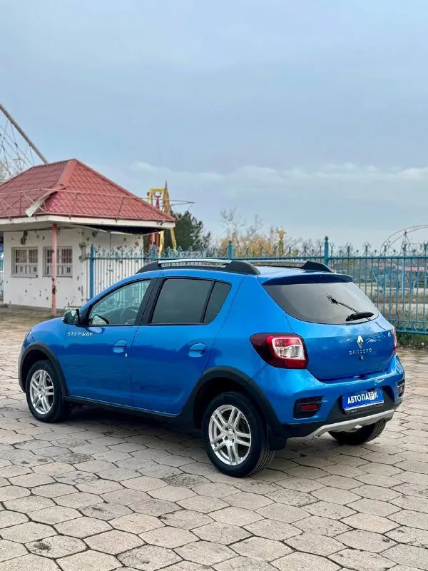 🚙 renault sandero stepway 💰цена: 1 260 000р. 🏢город: мариуполь 📅год выпуска: 2019 🧾пробег: 79 650р. ⚙️двигатель: 1.6 8v. ⛽топливо: бензин ⚙️кпп: механика 📞 телефон: +7-989-263-55-56 +7-949-551-91-52 +7-949-727-41-51 💾 описание:. .. >✅ заводская краска. ✅ очень красивый цвет. ✅ качественная аудиосистема. 🚙 двигатель renault k7m 1.6 8v. самый надежный в линейке (после большого то с заменой ремня грм, помпы и всех роликов. ходовая без посторонних звуков, мягкая, высокий клиренс. ❄️ кондиционер, гур, abs, 2 airbag, подогрев сидений, птф, дорогая android магнитола, двухкомпонентная акустика focal, 4х канальных усилитель и сабвуфер, играет шикарно, красивые литые диски на родной резине continental, сигнализация с автозапуском. улица шевченко 2️⃣6️⃣9️⃣ 🏦 возможна продажа в кредит по двум документам. - фотография - 4