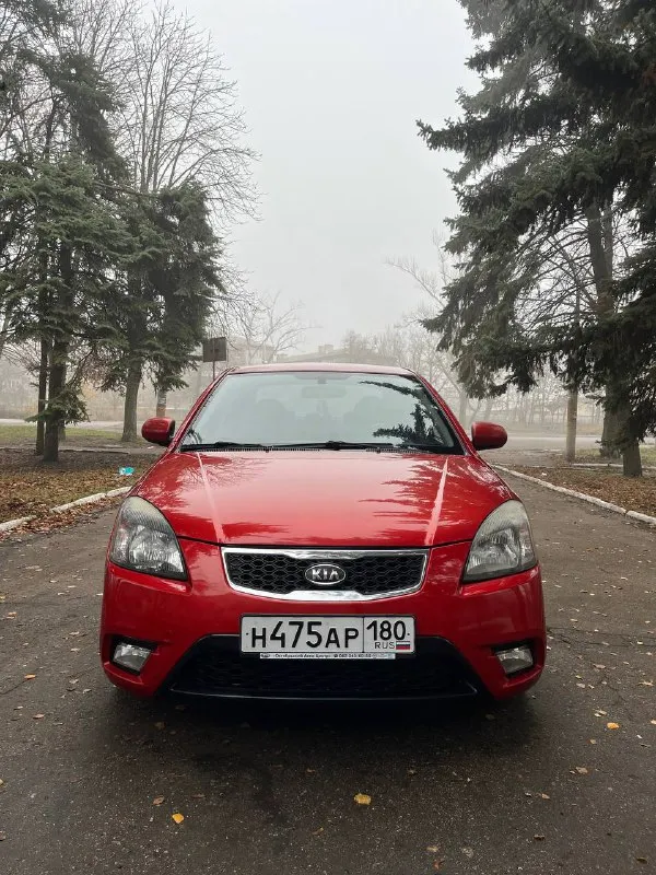 Продаю авто kia rio 2011 г. в., 1,4 л на механике. пробег 189000 км. автомобилем владею 5 лет. своевременное то и бережная эксплуатация расход город 6-7 литров. салон не прокуренный, ухоженный. светодиодные фары и противотуманки. мультимедиа teyes cc3 2k. гаражное хранение. 2 комплекта резины. цена 800000 руб. авто в макеевке. тел. +79493067141 📲 tg: руслан 📞 звоните: +7(949)3067141 - фотография - 3