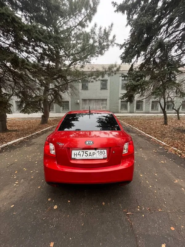 Продаю авто kia rio 2011 г. в., 1,4 л на механике. пробег 189000 км. автомобилем владею 5 лет. своевременное то и бережная эксплуатация расход город 6-7 литров. салон не прокуренный, ухоженный. светодиодные фары и противотуманки. мультимедиа teyes cc3 2k. гаражное хранение. 2 комплекта резины. цена 800000 руб. авто в макеевке. тел. +79493067141 📲 tg: руслан 📞 звоните: +7(949)3067141 - фотография - 4