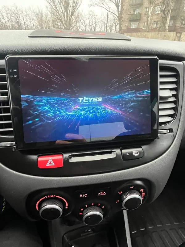 Продаю авто kia rio 2011 г. в., 1,4 л на механике. пробег 189000 км. автомобилем владею 5 лет. своевременное то и бережная эксплуатация расход город 6-7 литров. салон не прокуренный, ухоженный. светодиодные фары и противотуманки. мультимедиа teyes cc3 2k. гаражное хранение. 2 комплекта резины. цена 800000 руб. авто в макеевке. тел. +79493067141 📲 tg: руслан 📞 звоните: +7(949)3067141 - фотография - 8