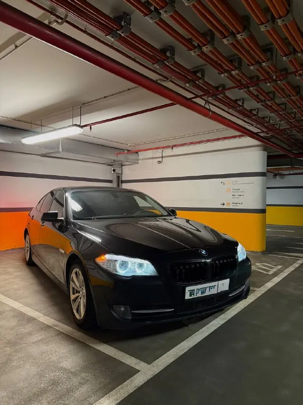 Продам bmw f10 год 2013 2.0 t акпп 1 владелец , коробка, подвеска в хорошем состоянии, контрактный мотор, по тех части вложений не требует климат контроль работает, хороший свет, кожаный салон, сигнализация, хорошая музыка, задний привод, подогревы сидений, новая резина. по документам любое оформление. цена 1.600.000 (торг) донецк +79493958512 +79495111498 📲 tg: @nstrah1 📞 звоните: +7(949)3958512 - фотография - 2