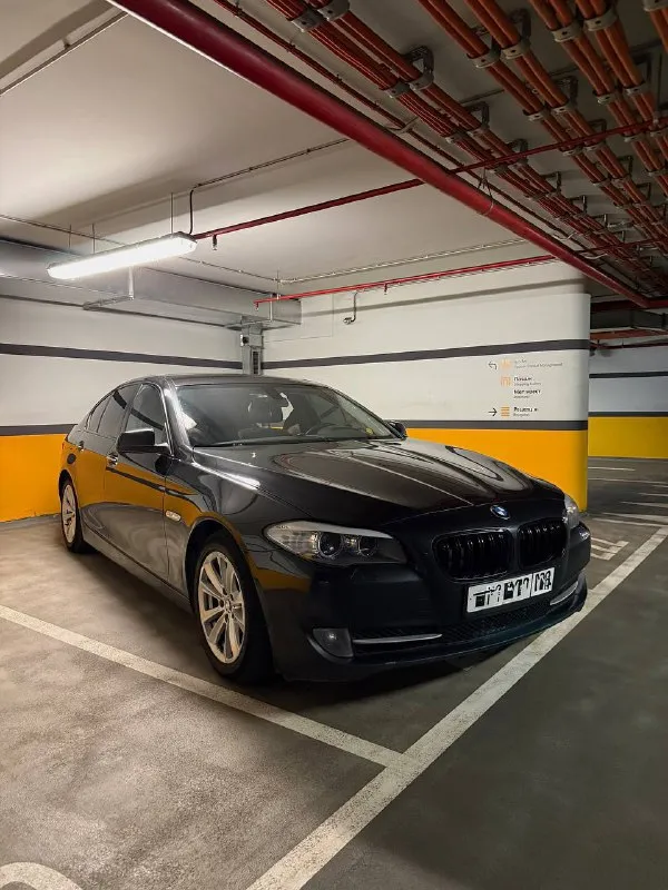 Продам bmw f10 год 2013 2.0 t акпп 1 владелец , коробка, подвеска в хорошем состоянии, контрактный мотор, по тех части вложений не требует климат контроль работает, хороший свет, кожаный салон, сигнализация, хорошая музыка, задний привод, подогревы сидений, новая резина. по документам любое оформление. цена 1.600.000 (торг) донецк +79493958512 +79495111498 📲 tg: @nstrah1 📞 звоните: +7(949)3958512 - фотография - 4