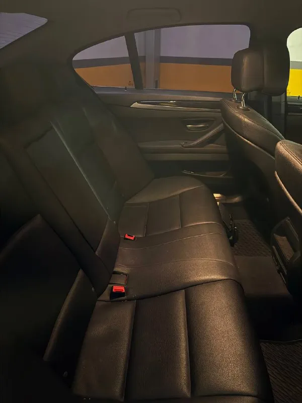 Продам bmw f10 год 2013 2.0 t акпп 1 владелец , коробка, подвеска в хорошем состоянии, контрактный мотор, по тех части вложений не требует климат контроль работает, хороший свет, кожаный салон, сигнализация, хорошая музыка, задний привод, подогревы сидений, новая резина. по документам любое оформление. цена 1.600.000 (торг) донецк +79493958512 +79495111498 📲 tg: @nstrah1 📞 звоните: +7(949)3958512 - фотография - 9