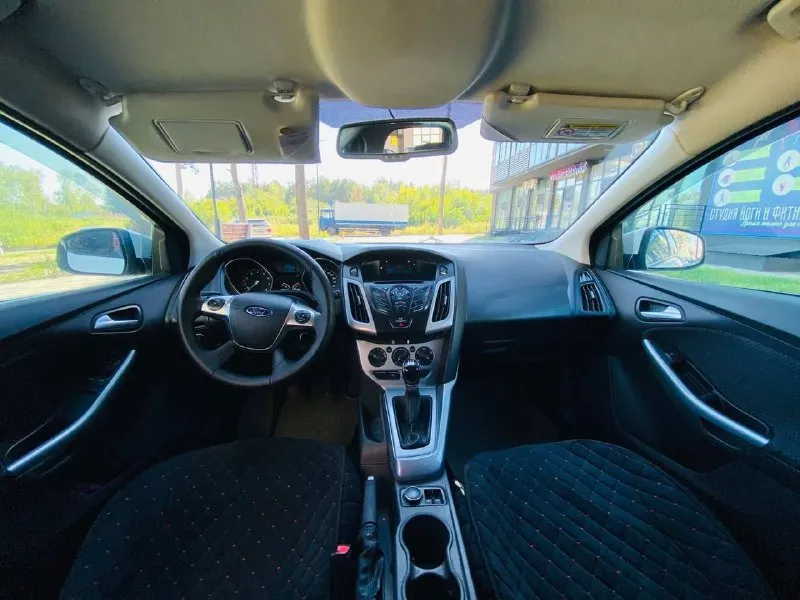 Продам форд фокус 3.год выпуска 2012.обьем 1.6 бензин. машина в хорошем состоянии. пробег 220000 км. цена 780000 рублей. +79497086409 или телеграмм. - фотография - 5