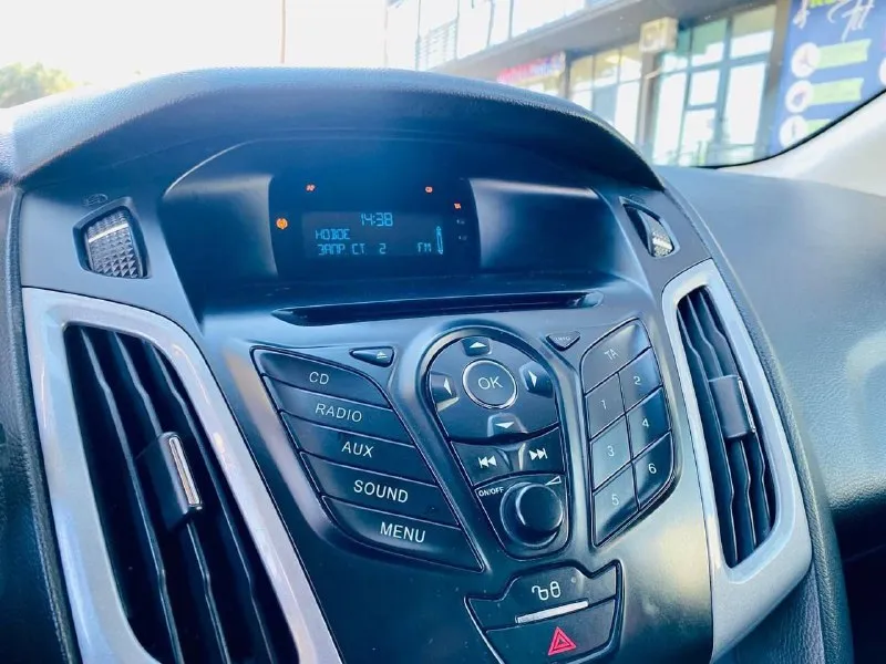 Продам форд фокус 3.год выпуска 2012.обьем 1.6 бензин. машина в хорошем состоянии. пробег 220000 км. цена 780000 рублей. +79497086409 или телеграмм. - фотография - 6