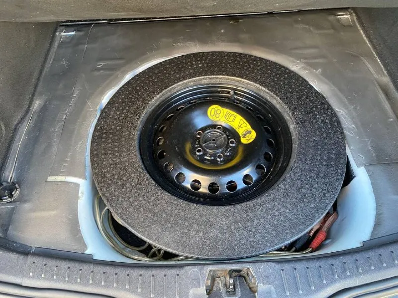 Продам форд фокус 3.год выпуска 2012.обьем 1.6 бензин. машина в хорошем состоянии. пробег 220000 км. цена 780000 рублей. +79497086409 или телеграмм. - фотография - 7