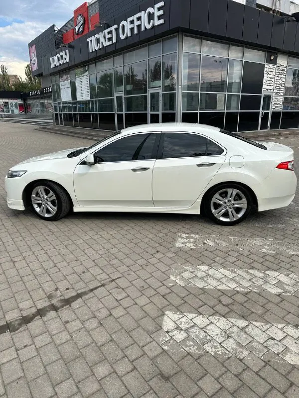 Продам 🚗 honda accord types 2.4 год: 2010 выехала с салона в 2011 году тип кпп: автоматическая дополнительная информация: машина в идеальном состоянии, вложений не требует, сел и поехал. каждая функция и кнопка работает проверка на любом сто две пары резины и две пары дисков в комплекте! дополнительное видео сможем скинуть! продажа из за того, что купили новый автомобиль все вопросы в личные сообщения или по телефону 📲 цена: 1 600 000 руб. +79493739775 📞 звоните: +7(949)3739775 - фотография - 4