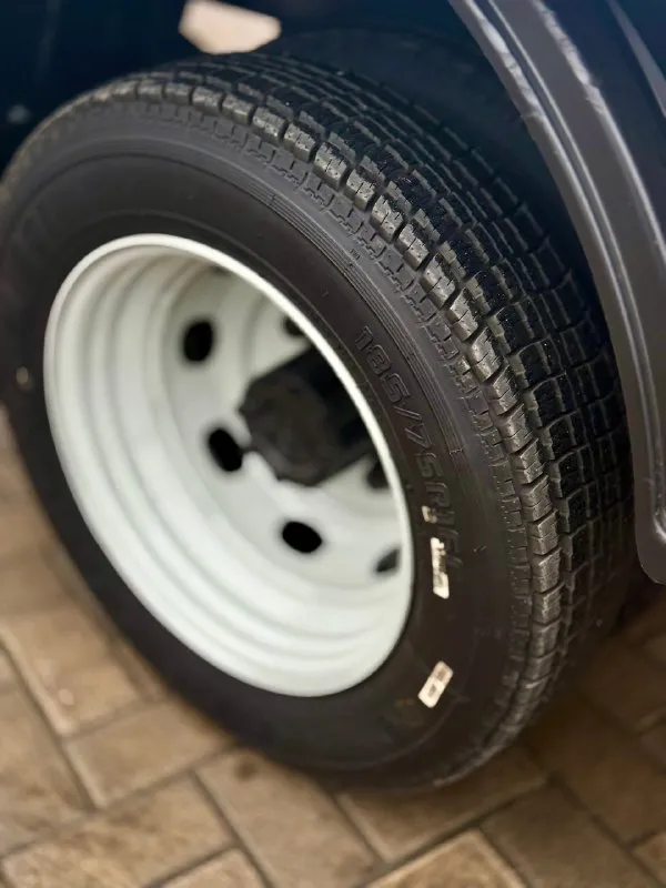 Продам 🚚🚚газель🚚🚚 год выпуска: 2014 пробег:180000 км двигатель : 2.9 бензин описание: идеальнейший авто, полностью перебран, новая термо будка, холодильная установка carrier 🔥+8-20❄️, новая резина с дисками, новый аккумулятор, перебрана полностью коробка, целая рама без трещин и латок, все патрубки заменены на силикон, двигатель без единого запотевания, гур обслужен, передняя балка перебрана, шкворня прошпрецованы, задние саленблоки заменены, кабина без гнили, таких авто нет на рынке коммерческого транспорта🔥🔥🔥 цена: 1150000💰💰💰торг у капота! телефон: +79495348237 если не дозвонились telegram 📞 звоните: +7(949)5348237 - фотография - 5