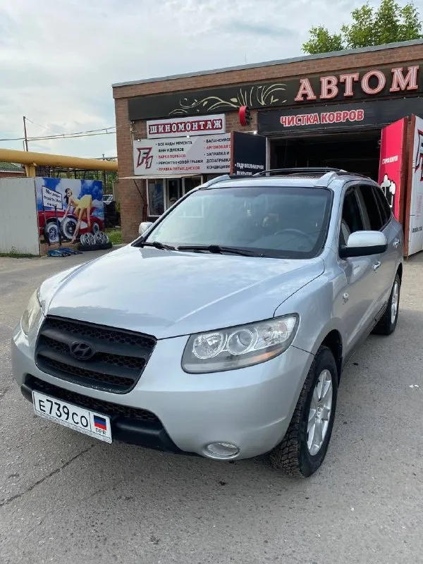 ❗продам❗ hyundai fanta fe 🔸год: 2006 🔸пробег: 292.000 🔸двигатель: 2.7 (v6) бензин/газ 🔸трансмиссия: at 🔸привод: полный 🔸комплектация: подогрев сидений, подогрев зеркал, климат контроль, мульти руль, круиз контроль, кожа, люк. 🔸автомобиль в отличном состоянии, ухожен, обслужен, в салоне не курили, установлено дорогое газовое оборудование. 🔸постоянный учёт днр ( я хозяин) буду присутствовать в мрэо 💰цена-1.050.000 (торг реальному покупателю при виде денег) обращаться по номеру: +7 (949) 383-55-96 👤 📞 звоните: +7(949)3835596 - фотография - 1
