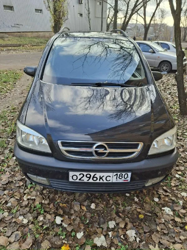 Opel зафира продам надежного, немецкого, вместительного, семейного товарища 7ми местного минивэна opel zafira а рестайлинг.2004г с самой надёжной парой мотор 1,8 с 5ти ступенчатой кпп. нареканий нет. ходовая на твёрдую 4 нужно поменять втулки стабилизатора (не критично) по желанию нового владельца задние (усиленные) пружины (отдам с машиной). по кузову есть возросные косяки (авто не новый) лопнутые стекла птф (отдам с машиной). тормоза вкруг :заменены торм блины (перед, зад), колодки (перед, зад) рем комплект супортов (перед, зад) тросы ручника. тормозит мягенько без рывков, вибраций вобщем как должны быть. заменены все 4ре ступицы. сзади новые амортизаторы. колеса, , титаны, , с новой летней резиной (пробег 500км) зима на штамах на пару сезонов хватит. кондиционер, 4 эсп, эл. люк 2 положения(не течёт) на сидениях, , кожаные, , чехлы, эво коврики. магнитофон с большим экраном со штатной системой играет достойно. бонусом установлен газ 4 поколения (зарегистрирован) но ну 📞 звоните: +7(949)3859328 - фотография - 5