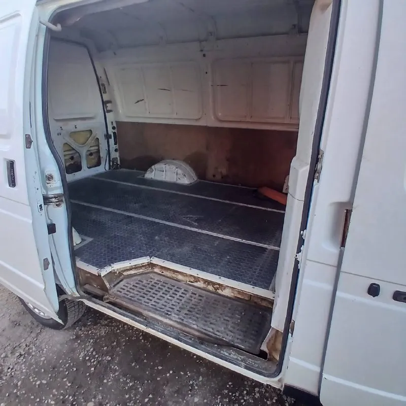 Продам отличный хозяйский соболь, автомобиль весь обслужен и готов на любые расстояния. кузов как по фото, весь целый и обработанный! рама и все силовые части кузова в отличном целом состоянии! двигатель работает ровно, не дымит не троит, масло не расходует. коробка передач чувствует себя прекрасно, переключается плавно без хрустов! ходовая часть на отлично, без стуков биений и прочего! гур работает как положено, не закусает не течет! обычная музыка, регистратор, камера заднего вида, новая резина! салон опрятный! в общем кто ищет живого соболя вам сюда! документы чистые! переоформление без проблем! цена: 385.000т/рублей. тел: +7 (949) 985-01-26, телеграмм: +7 961 441 3558. дозваниваетесь‼️ - фотография - 10