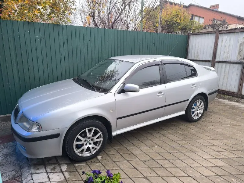 Продам skoda octavia tour 1.6 2007 года выпуска. ✅авто в достойном состоянии, сел - поехал. фильтра, масла все поменяны. хороший автозвук и магнитола, (магнитола читает сd, mp3), читает с флэшки. электроподьемники стёкл и регулировка зеркал всё работает. авто полностью обесшумлено. поменян ремень грм. +abs, ebd. +кондиционер. переоформление без проблем. в целом комфортный автомобиль, который вам понравится и не оставит равнодушным. цена 500 000р. торг имеется. тел : +79497262733,+79497262732 📲 tg: @sergeybudanov23 📞 звоните: +7(949)7262733 - фотография - 4