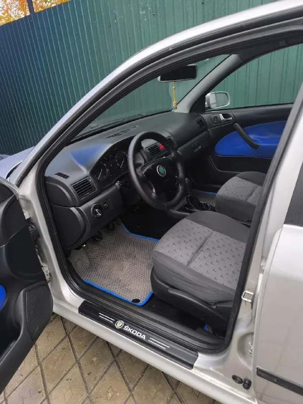 Продам skoda octavia tour 1.6 2007 года выпуска. ✅авто в достойном состоянии, сел - поехал. фильтра, масла все поменяны. хороший автозвук и магнитола, (магнитола читает сd, mp3), читает с флэшки. электроподьемники стёкл и регулировка зеркал всё работает. авто полностью обесшумлено. поменян ремень грм. +abs, ebd. +кондиционер. переоформление без проблем. в целом комфортный автомобиль, который вам понравится и не оставит равнодушным. цена 500 000р. торг имеется. тел : +79497262733,+79497262732 📲 tg: @sergeybudanov23 📞 звоните: +7(949)7262733 - фотография - 5