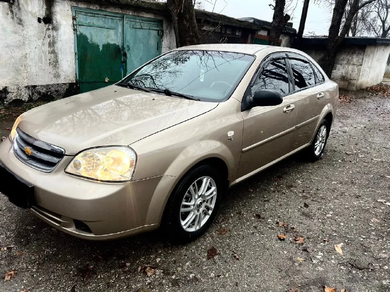 Продам chevrolet lacetti 2010 год автомобиль в идеальном состоянии один хозяин автосалона отец покупал её новые автосалона в одних руках всю жизнь автомобиль покупался при украине в автосалоне хорошая комплектация кондиционер усилитель руля абс антизанос все что нужно для комфортной езды масло фильтра только поменял два комплекта резины на дисках объем двигателя 1.6 16 клапанная автомобиль ухоженный очень тщательно следили автомобиль полностью весь обработан родной пробег 81 000 газ евро четыре звоните в любое время +79490941847 📞 звоните: +7(949)0941847 - фотография - 3