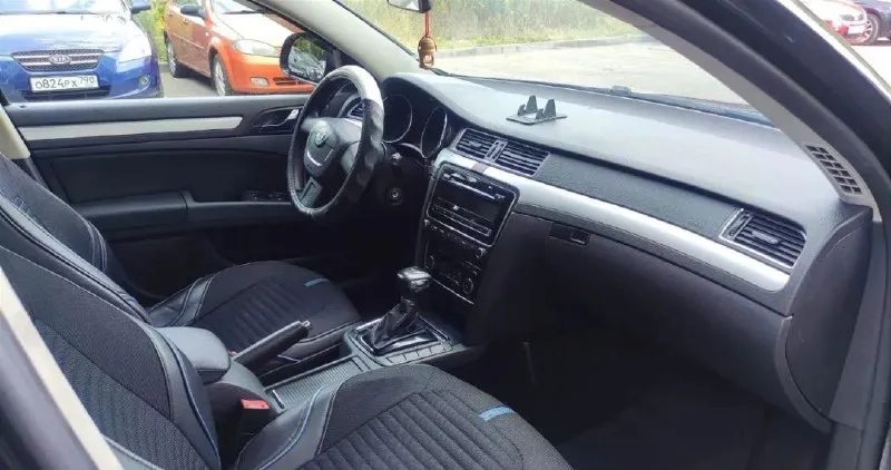 Skoda super b 2010 год выпуска 1.8 т 7ст коробка без нареканий, ходовая не гремит, по документам полный порядок, климат рабочий, по электрике все работает, едет бодро, цена 720000 рублей, возможен обмен, тел+79493152333 донецк киевский район 📞 звоните: +7(949)3152333 - фотография - 9