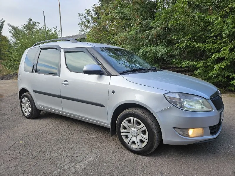 Продам- skoda roomster год- 2013 пробег-193тыс. км. -1.4 бензин коробка -механика 5 ст. осмотр-г. ма... - фотография
