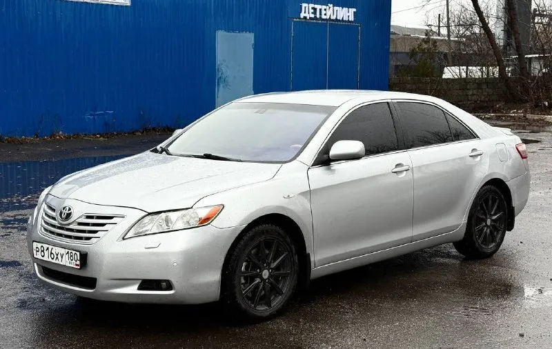 Toyota camry 40 цена-1.200.000руб год-2006 -3.5 привод-передний коробка-автомат комплектация: кожаный салон, дерево, полный электростеклопакет, электрорегулировка зеркал с функцией складывания, дорогая сенсорная мультимедиа с камерой заднего вида, подогрев передних сидений, датчик дождя и света, красивые 17е диски на новой зимней резине, авто свет, мультируль, круиз-контроль, двухзонный климат-контроль, омыватель фар, туманки. осмотр: г. торез ☎️ +7 949 352 9506 📞 звоните: +7(949)3529506 - фотография - 2