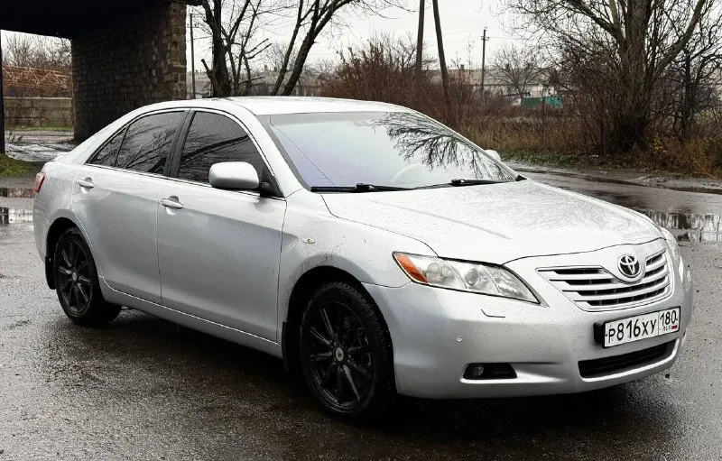 Toyota camry 40 цена-1.200.000руб год-2006 -3.5 привод-передний коробка-автомат комплектация: кожаный салон, дерево, полный электростеклопакет, электрорегулировка зеркал с функцией складывания, дорогая сенсорная мультимедиа с камерой заднего вида, подогрев передних сидений, датчик дождя и света, красивые 17е диски на новой зимней резине, авто свет, мультируль, круиз-контроль, двухзонный климат-контроль, омыватель фар, туманки. осмотр: г. торез ☎️ +7 949 352 9506 📞 звоните: +7(949)3529506 - фотография - 3