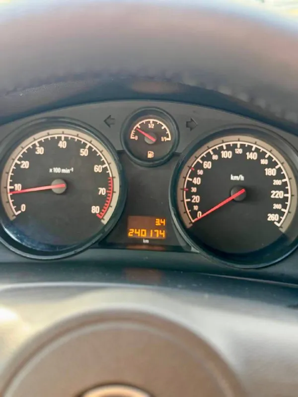 🇩🇪 opel astra h 💰цена: 620 000р 🏢город: мариуполь 📅год выпуска: 2008 🗒️пробег: 240 174 км. ⚙️двигатель: 1.6 ⛽топливо: бензин ⚙️кпп: механика 📞 телефон: +7-949-727-41-51 +7-949-551-91-52 +7-989-263-55-56 💾 описание: 🇩🇪 немецкая сборка ✅ оригинальный пробег ✅ техническая часть на 5 ✅ кузов без дтп и без коррозии ✅ заводская краска (два косметических подкраса) ✅ отличная комплектация: - полный электропакет - бортовой компьютер - линзованая оптика - противотуманки - круиз контроль - датчик дождя - датчик света - кондиционер - кожаный руль новая резина. улица шевченко 2️⃣6️⃣9️⃣ - фотография - 10