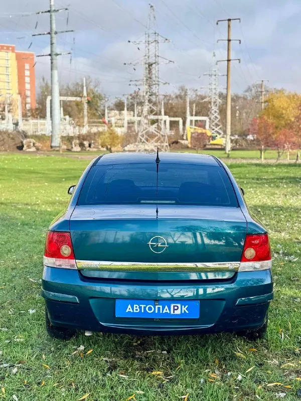 🇩🇪 opel astra h 💰цена: 620 000р 🏢город: мариуполь 📅год выпуска: 2008 🗒️пробег: 240 174 км. ⚙️двигатель: 1.6 ⛽топливо: бензин ⚙️кпп: механика 📞 телефон: +7-949-727-41-51 +7-949-551-91-52 +7-989-263-55-56 💾 описание: 🇩🇪 немецкая сборка ✅ оригинальный пробег ✅ техническая часть на 5 ✅ кузов без дтп и без коррозии ✅ заводская краска (два косметических подкраса) ✅ отличная комплектация: - полный электропакет - бортовой компьютер - линзованая оптика - противотуманки - круиз контроль - датчик дождя - датчик света - кондиционер - кожаный руль новая резина. улица шевченко 2️⃣6️⃣9️⃣ - фотография - 5