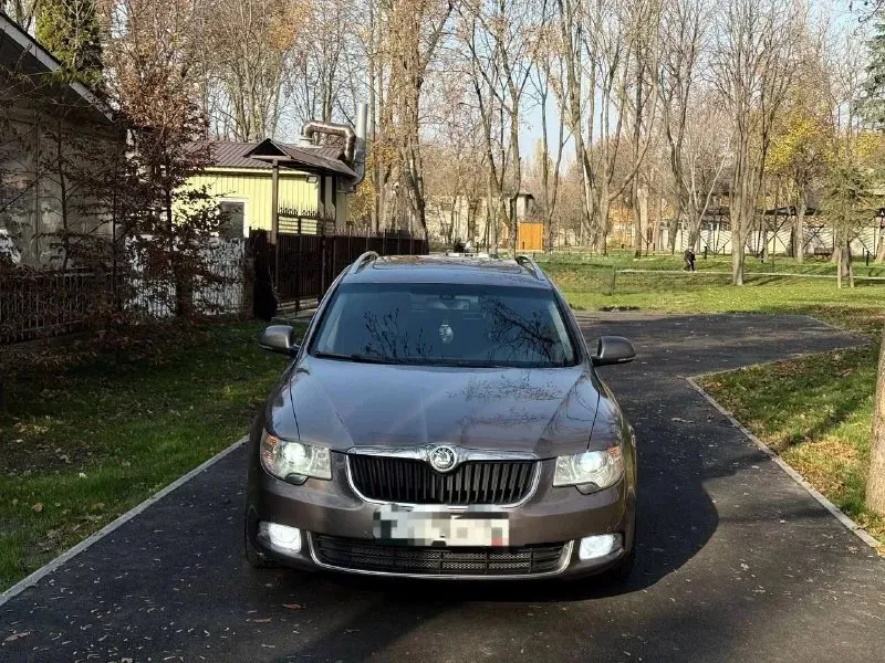 🚘 марка / модель: skoda superb lаurin&klement 📮 город:донецк 📅 год выпуска:2012 💶 цена:1.150.000р 📊... - фотография