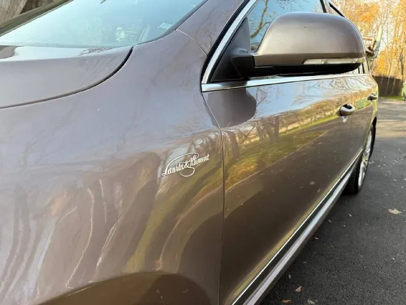 🚘 марка / модель: skoda superb lаurin&klement 📮 город:донецк 📅 год выпуска:2012 💶 цена:1.150.000р 📊 пробег:200.000км ⛽ двигатель (тип, объем, ):бензин,2.0 🔧 тип кпп:автомат 📝 описание: в продаже очень редкий и отличный автомобиль, акпп мокрая dq250 и мотор ccza 2.0. максимальная комплектация lаurin&klement в ней есть все даже зонтик) вентиляция и обогрев всех сидений, музыка sound system, навигация, климат многозонный, шторки, электро багажник, адаптивная оптика, панорамная крыша, память сидений, камера заднего вида, бесключевой доступ, кнопка старт стоп и т. д. технически на отлично, кузов чувствует себя прекрасно, готов к любым проверкам на вашем сто. машина дарит много положительных эмоций, двигатель, коробка обслужены салон в отличном состоянии комплектация laurin&klement эксплуатация автомобиля с 2013г, только лишь в одной семье, птс оригинал, два ключа. отличный автомобиль за свои деньги ☎ контактный телефон:+79495505985телеграм) 📞 звоните: +7(949)5505985 - фотография - 5