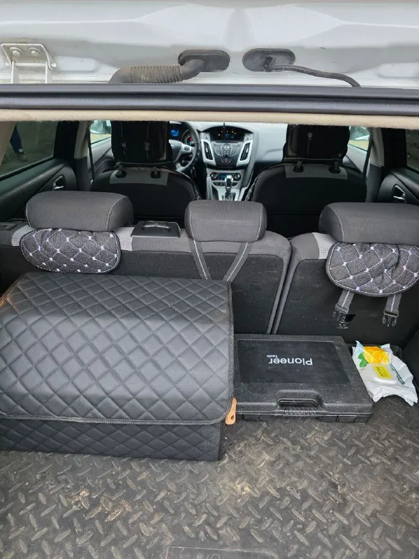 Форд фокус 3(рестайленг)2013 год. в эксплуатации с 2014 года. о. д 2.0л. авто в хорошем техническом состоянии все светится и крутится как положено, за машиной очень хорошо следили все вовремя менялось и обслуживолось!стоит хорошая сигнализация с автозапуском, машина продаётся на новой зимней резине, салон ухоженный (в машине не курили). цена 700тыс. номер для связи +79495220987 г. донецк - фотография - 8