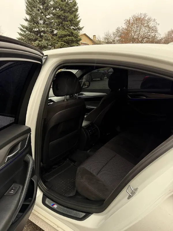 Bmw 530 xdrive 2017г мотор 2л пробег 98.000 идеальное состояние, родной окрас машина официал покупалась в автосалоне полный привод салон комбинированый заводской м - стиль будете 2 владельцем фары адаптивы, адаптивная подвеска осмотр в донецке, машина на ходу каждый день цена 4🍋 торг +79493710494 - фотография - 5