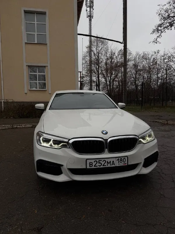 Bmw 530 xdrive 2017г мотор 2л пробег 98.000 идеальное состояние, родной окрас машина официал покупалась в автосалоне полный привод салон комбинированый заводской м - стиль будете 2 владельцем фары адаптивы, адаптивная подвеска осмотр в донецке, машина на ходу каждый день цена 4🍋 торг +79493710494 - фотография - 6