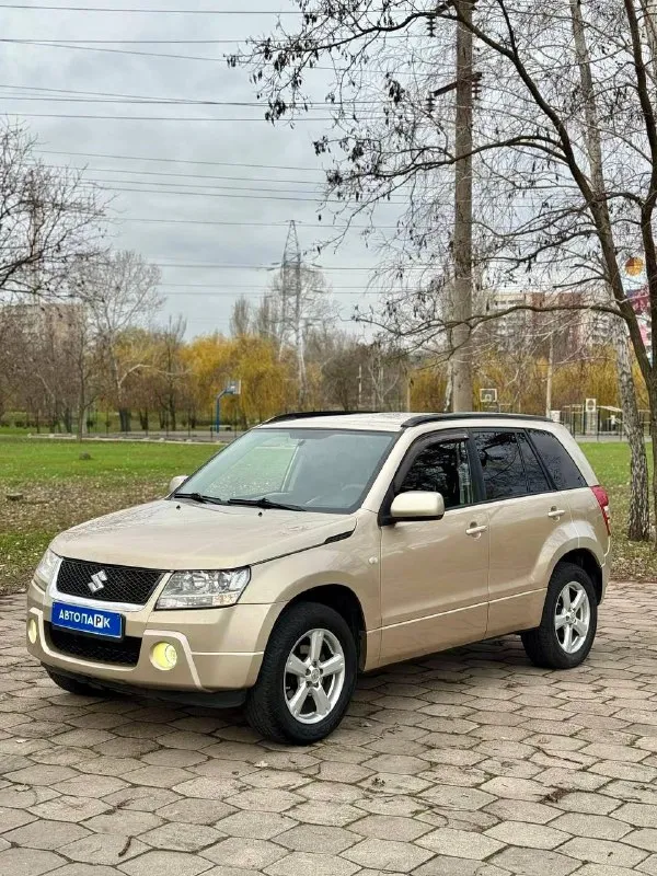 🇯🇵suzuki grand vitara🇯🇵 💰цена: 890 000р 🏢город: мариуполь 📅год выпуска: 2008 🧾пробег: 235 681 км ⚙️двигатель: 2.0 ⛽топливо: бензин ⚙️кпп: механика 📞 телефон: +7-949-727-41-51 +7-989-263-55-56 +7-949-551-91-52 💾 описание: 🇯🇵настоящий японский🇯🇵 внедорожник ✔️ отличное внешнее и техническое состояние, кузов без дефектов. ✔️максимальная комплектация: - постоянный полный привод - полный электропакет - гидроусилитель руля - подогрев сидений - климат-контроль - кожаный салон - abs, srs, esp - два ключа улица шевченко 2️⃣6️⃣9️⃣ - фотография - 3