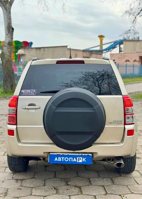 🇯🇵suzuki grand vitara🇯🇵 💰цена: 890 000р 🏢город: мариуполь 📅год выпуска: 2008 🧾пробег: 235 681 км ⚙️двигатель: 2.0 ⛽топливо: бензин ⚙️кпп: механика 📞 телефон: +7-949-727-41-51 +7-989-263-55-56 +7-949-551-91-52 💾 описание: 🇯🇵настоящий японский🇯🇵 внедорожник ✔️ отличное внешнее и техническое состояние, кузов без дефектов. ✔️максимальная комплектация: - постоянный полный привод - полный электропакет - гидроусилитель руля - подогрев сидений - климат-контроль - кожаный салон - abs, srs, esp - два ключа улица шевченко 2️⃣6️⃣9️⃣ - фотография - 5