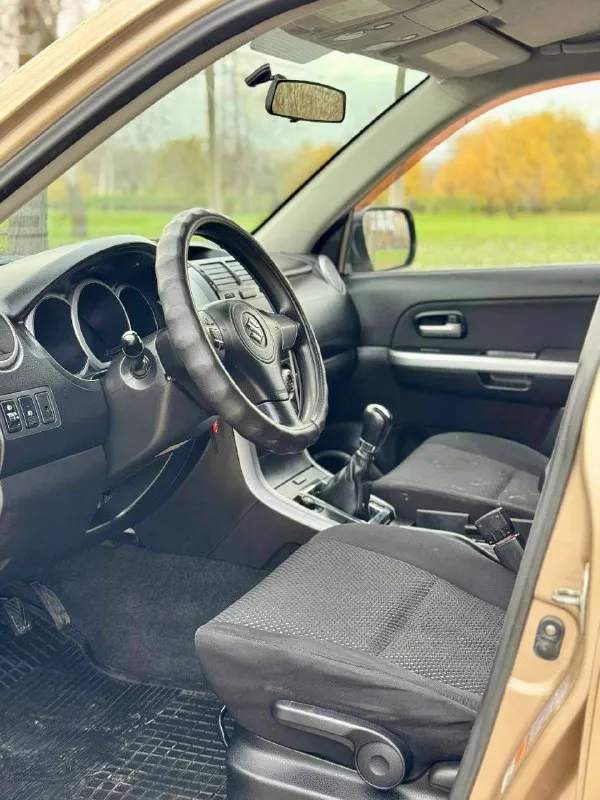 🇯🇵suzuki grand vitara🇯🇵 💰цена: 890 000р 🏢город: мариуполь 📅год выпуска: 2008 🧾пробег: 235 681 км ⚙️двигатель: 2.0 ⛽топливо: бензин ⚙️кпп: механика 📞 телефон: +7-949-727-41-51 +7-989-263-55-56 +7-949-551-91-52 💾 описание: 🇯🇵настоящий японский🇯🇵 внедорожник ✔️ отличное внешнее и техническое состояние, кузов без дефектов. ✔️максимальная комплектация: - постоянный полный привод - полный электропакет - гидроусилитель руля - подогрев сидений - климат-контроль - кожаный салон - abs, srs, esp - два ключа улица шевченко 2️⃣6️⃣9️⃣ - фотография - 9