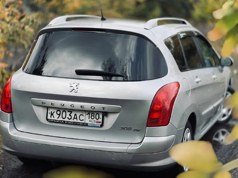 Продам peugeot 308 sw 2008г. 1.6 мкпп без дтп -панорама -4 электростеклоподьемника -подогревы передних сидений -климат контроль 420.000₽ рассмотрю обмен на ваше авто(возможно не на ходу) с вашей доплатой. г. донецк +79493170855 - фотография - 4