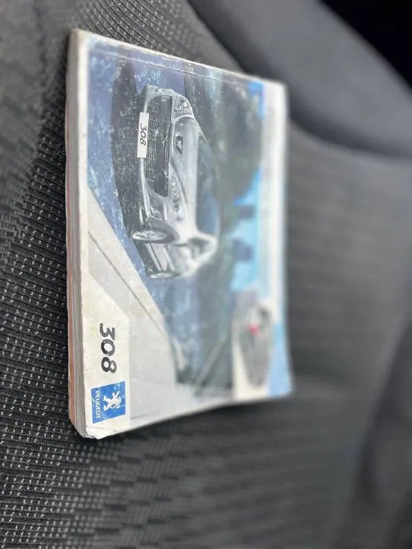 Продам peugeot 308 sw 2008г. 1.6 мкпп без дтп -панорама -4 электростеклоподьемника -подогревы передних сидений -климат контроль 420.000₽ рассмотрю обмен на ваше авто(возможно не на ходу) с вашей доплатой. г. донецк +79493170855 - фотография - 8