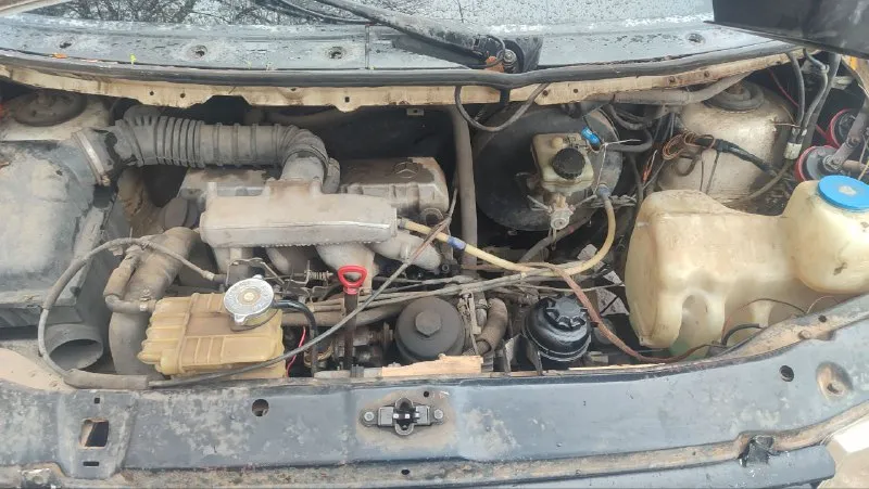 Продам вито 638, по документа 8+1 мест, год 1998 мотор 2.3 самый надежный и простой, кпп 5 ст, по технической части все работает, днище не гнилое, все проблемные места варились, учет постоянный 180 на мне, первый хозяин по птс, переоформление обязательно!!!все интересующиеся вопросы по телефону +79497057641 цена 530 тыс. торг по месту никто не отменял 📲 tg: геннадий 📞 звоните: +7(949)7057641 - фотография - 5