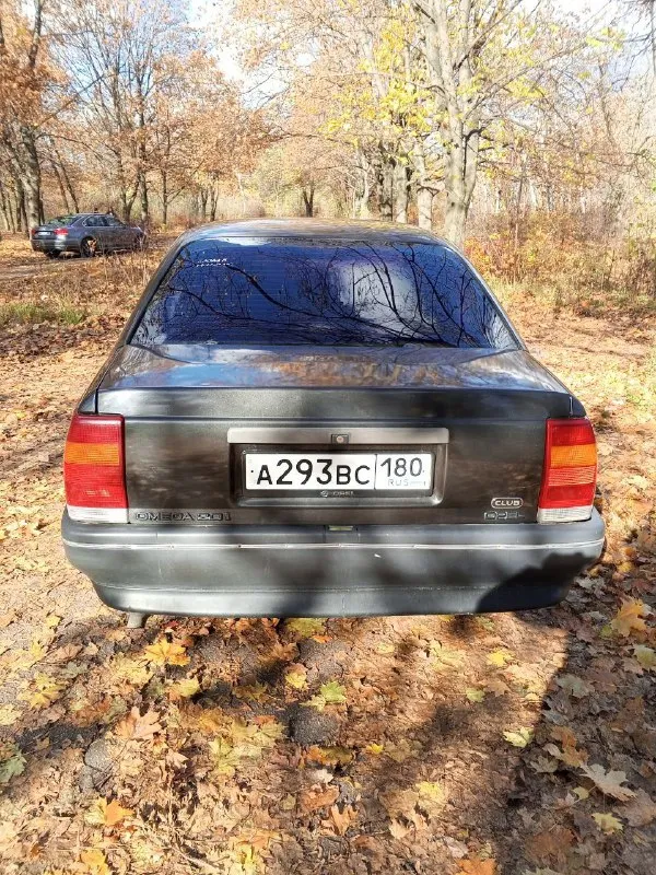 Продается opel omega a 2.0 задний привод, весь в родне. родной пробег 149000. цена 185 макеевка. +7949 535 14 13 📲 tg: @mir77755 📞 звоните: +7(949)5351413 - фотография - 3