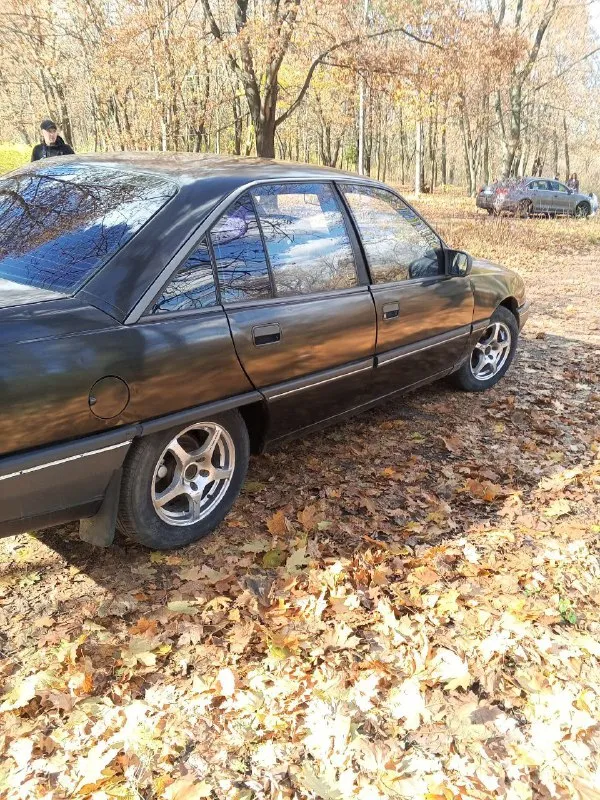 Продается opel omega a 2.0 задний привод, весь в родне. родной пробег 149000. цена 185 макеевка. +7949 535 14 13 📲 tg: @mir77755 📞 звоните: +7(949)5351413 - фотография - 4